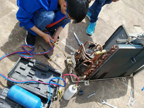 溫江太陽能熱水器維修電話熱水器上門維修費壁掛爐電路板維修家電冷風(fēng)冰箱維修洗衣機(jī)漏水如何維修